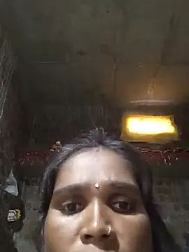 Snapshot of PINKI01990 chatting on July 3, 1:01 am PINKI01990 online show from July 3, 1:01 am
