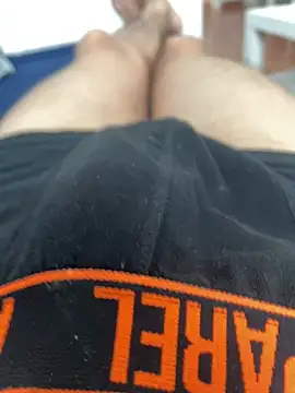 Snapshot of ziko_78r chatting on July 10, 3:36 pm ziko 78r online show from July 10, 3:36 pm