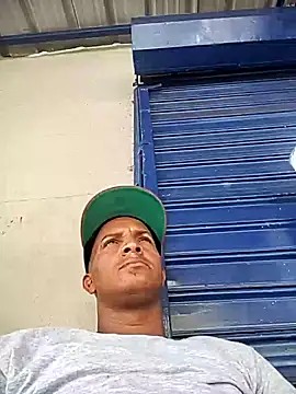 luis391986 online show from May 19, 2:12 pm