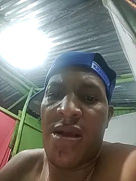 luis391986 online show from May 25, 12:49 am