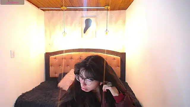 Snapshot of Allyshon_ chatting on June 17, 7:59 pm Allyshon online show from June 17, 7:59 pm