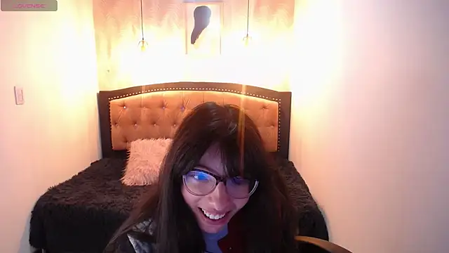 Snapshot of Allyshon_ chatting on June 18, 8:02 pm Allyshon online show from June 18, 8:02 pm