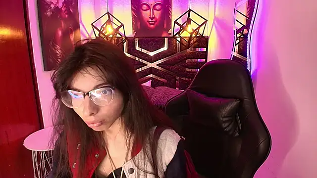 Snapshot of Allyshon_ chatting on June 22, 7:33 pm Allyshon online show from June 22, 7:33 pm