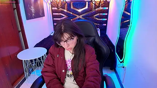 Snapshot of Allyshon_ chatting on June 24, 7:57 pm Allyshon online show from June 24, 7:57 pm