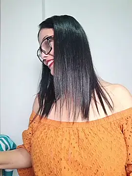 Snapshot of Scarlett_Valnyx chatting on June 16, 1:03 pm Scarlett Valnyx online show from June 16, 1:03 pm