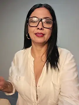 Snapshot of Scarlett_Valnyx chatting on June 19, 12:42 pm Scarlett Valnyx online show from June 19, 12:42 pm
