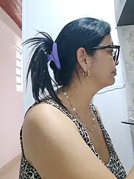 Snapshot of Scarlett_Valnyx chatting on July 1, 3:01 pm Scarlett Valnyx online show from July 1, 3:01 pm