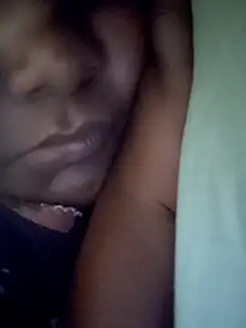 Snapshot of Yazhi_THUG_DeSi chatting on June 14, 10:06 am Yazhi THUG DeSi online show from June 14, 10:06 am