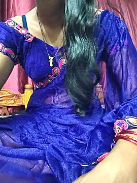 Snapshot of reshma124 chatting on July 23, 1:20 pm reshma124 online show from July 23, 1:20 pm