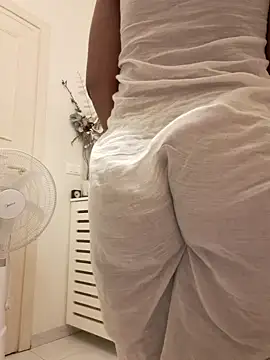 Cutechoco online show from June 24, 7:35 pm