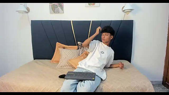 Snapshot of jacob_cum23 chatting on June 30, 3:35 pm jacob cum23 online show from June 30, 3:35 pm