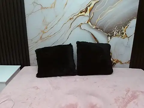 AuraRios online show from June 5, 1:12 am
