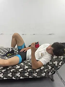 Mrwangjjkk online show from June 1, 1:02 pm