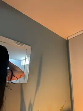 Snapshot of FERNANDAXX_ chatting on July 5, 2:24 pm FERNANDAXX online show from July 5, 2:24 pm