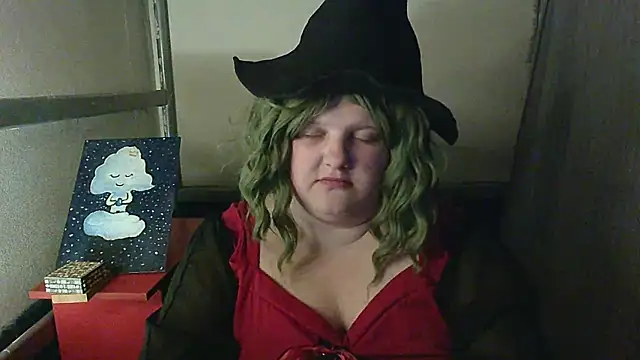 Freya Fellie online show from May 20, 4:02 pm