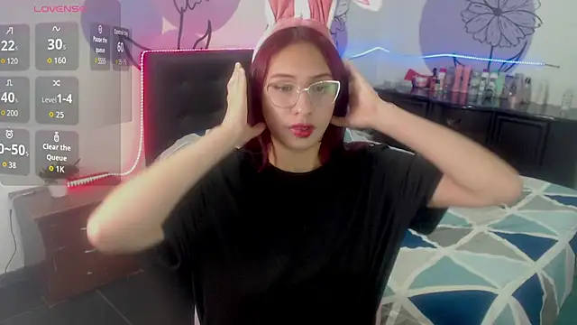ashly litlle online show from June 23, 1:14 am
