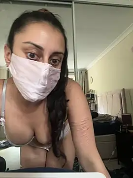 Snapshot of leila_salem chatting on July 29, 6:28 pm leila salem online show from July 29, 6:28 pm