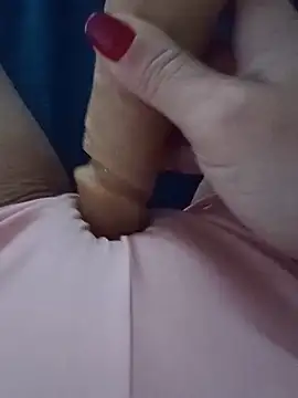 prettypuzzy4u online show from June 3, 9:34 am