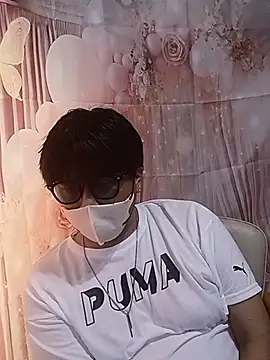 Snapshot of oni3no chatting on June 16, 8:06 am oni3no online show from June 16, 8:06 am