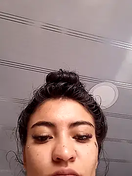 Snapshot of Perla-stone1 chatting on June 14, 8:55 pm Perla-stone1 online show from June 14, 8:55 pm