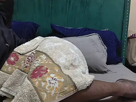 Snapshot of DripDiva chatting on July 8, 5:01 am DripDiva online show from July 8, 5:01 am