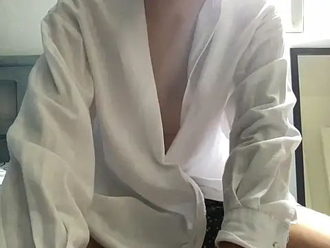 candyperfumeboy online show from May 23, 6:56 pm