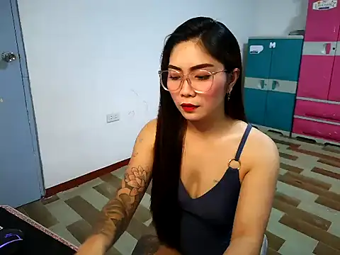 Snapshot of Sexynica chatting on June 18, 2:54 pm Sexynica online show from June 18, 2:54 pm