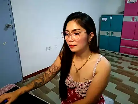 Snapshot of Sexynica chatting on June 20, 2:42 pm Sexynica online show from June 20, 2:42 pm