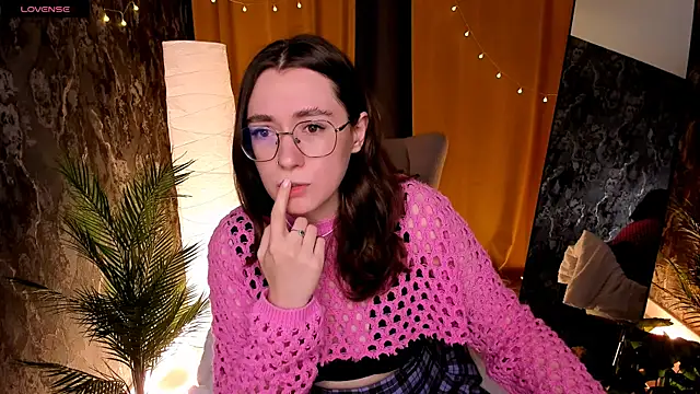 Snapshot of polly_pop_ chatting on July 12, 2:46 am polly pop online show from July 12, 2:46 am