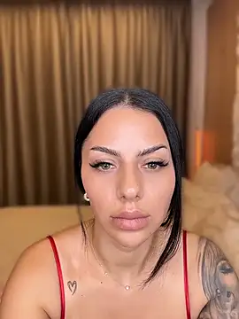Snapshot of Ivy_Trixx chatting on June 28, 9:10 pm Ivy Trixx online show from June 28, 9:10 pm