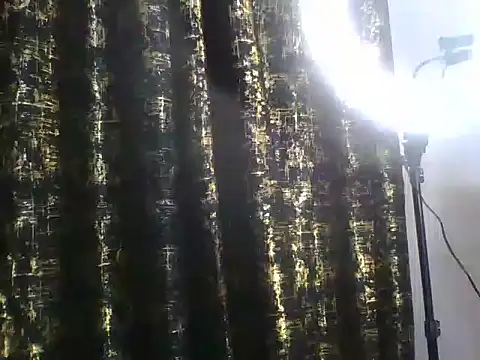 Snapshot of cythuu03 chatting on July 13, 4:43 pm cythuu03 online show from July 13, 4:43 pm