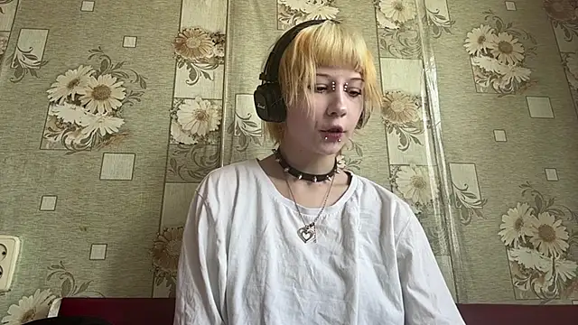 FatimahFroman online show from May 21, 9:38 am