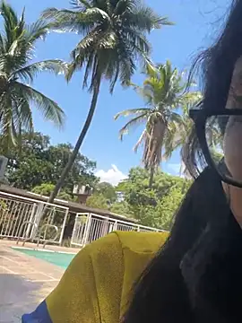 is petite online show from June 27, 4:23 pm