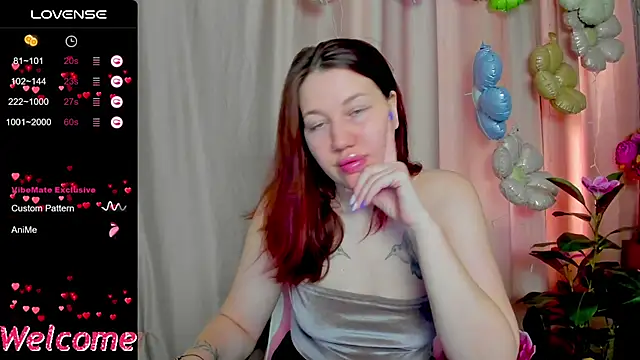 Snapshot of Arya_Curves chatting on June 24, 1:15 am Arya Curves online show from June 24, 1:15 am