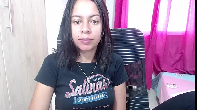 Valeria Santos  online show from July 2, 1:39 pm