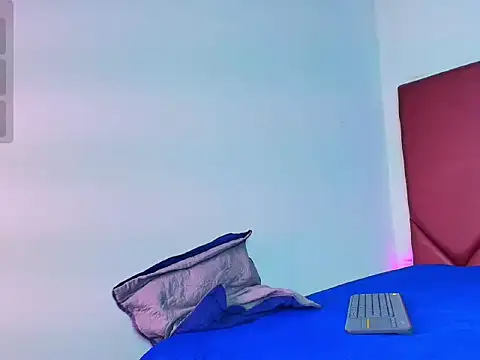 NoahStarks online show from June 25, 8:02 pm