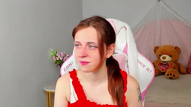 FreyaVeys online show from July 10, 5:12 am