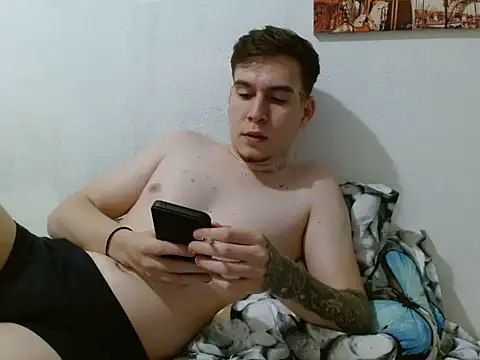 magicfantasy77 online show from June 21, 12:24 am