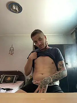 Snapshot of MarkCain69 chatting on May 26, 10:11 am MarkCain69 online show from May 26, 10:11 am