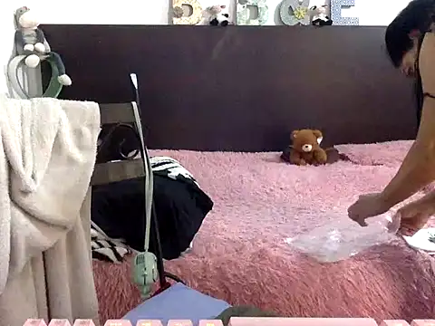 Snapshot of mommy-flabia chatting on July 1, 8:41 pm mommy-flabia online show from July 1, 8:41 pm