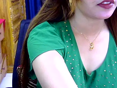 Snapshot of Adiba_Obu_20 chatting on June 10, 4:50 pm Adiba Obu 20 online show from June 10, 4:50 pm