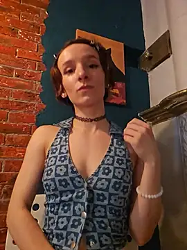 Snapshot of Liya__Love chatting on May 23, 9:13 am Liya Love online show from May 23, 9:13 am