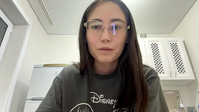 Snapshot of VickieTrudo chatting on June 21, 9:17 pm VickieTrudo online show from June 21, 9:17 pm