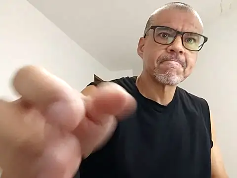 Gaceru01006 online show from June 26, 2:21 pm
