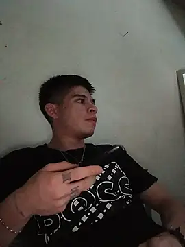Snapshot of Oliver_LA chatting on July 19, 11:47 am Oliver LA online show from July 19, 11:47 am