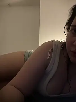 Snapshot of Shanleigh chatting on May 25, 9:43 pm Shanleigh online show from May 25, 9:43 pm