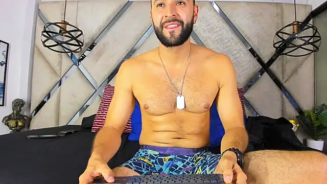 Snapshot of Mike333_ chatting on June 9, 9:37 pm Mike333 online show from June 9, 9:37 pm