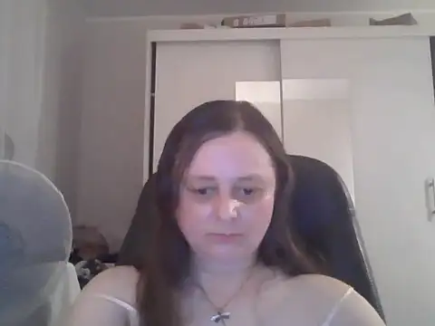 TaylorLovely online show from June 27, 8:03 pm