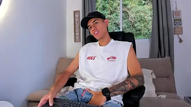 NickCopeer  online show from June 4, 12:22 pm