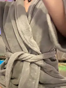 lil martian online show from February 18, 1:07 pm